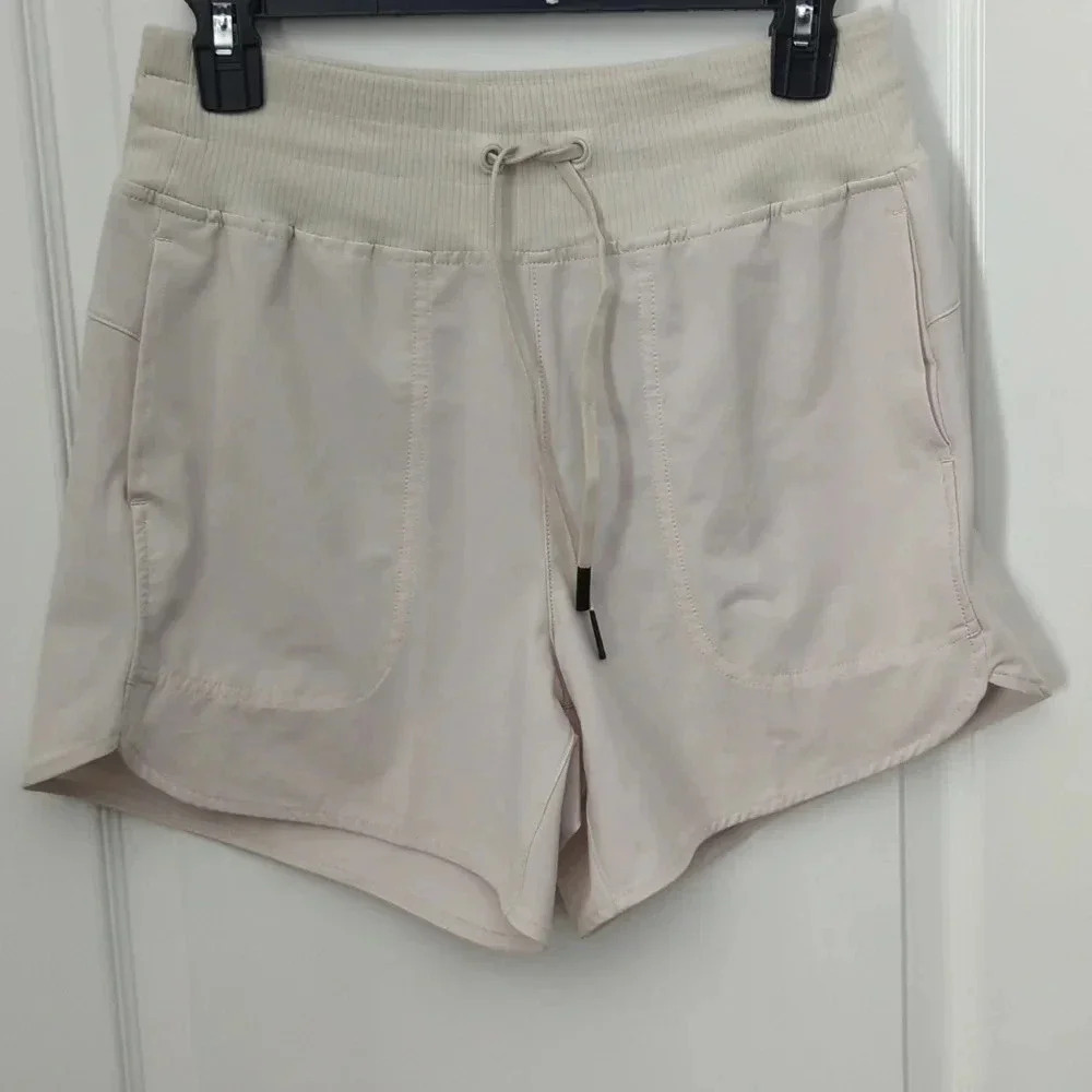 Alpine Design Women's 5" moonbeam Shorts - Picture 3 of 8
